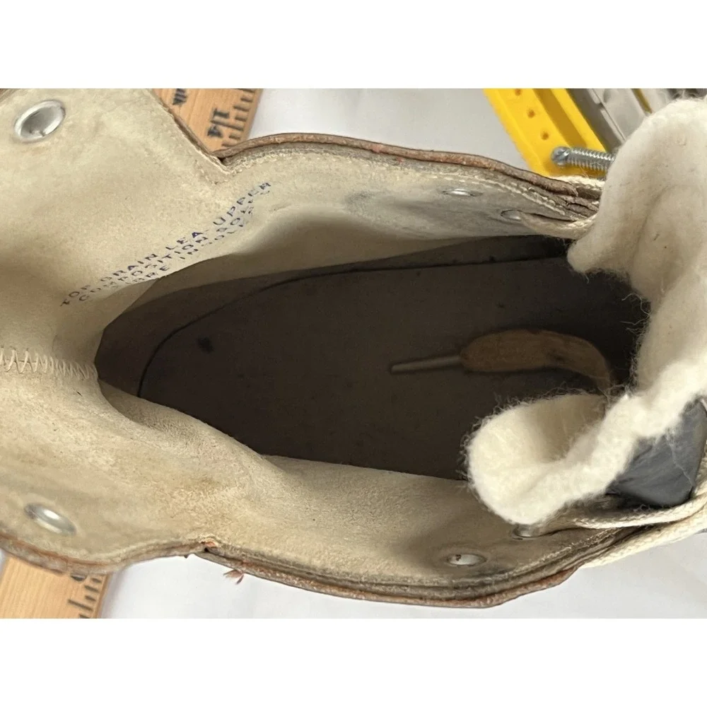 Vintage Canadian‎ Ice Skates Size 8 Brown Leather